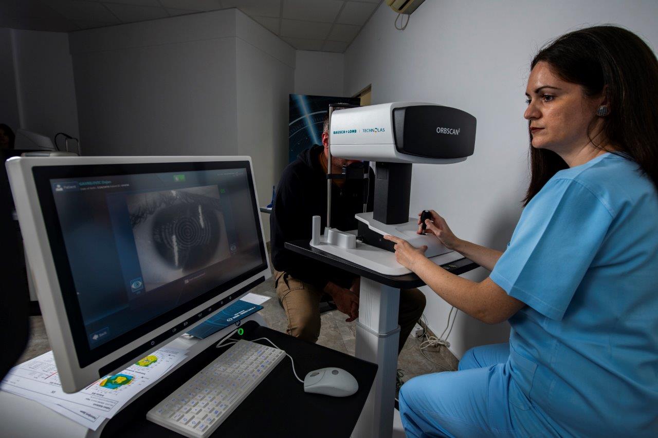 Snimanje rožnjače u klinici VIDAR-ORASIS SWISS